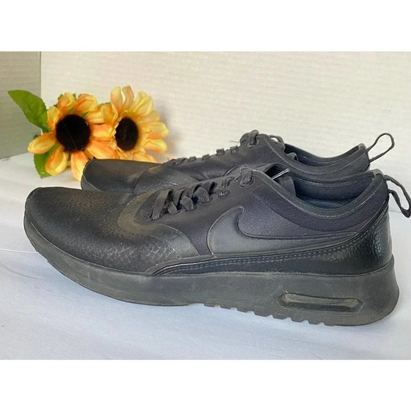 Pre-owned Nike Women's Air Max Thea Ultra Athletic  US 7 Black Running Sneakers - Picture 1 of 8